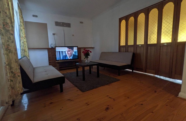 Prime location Lockleys home with free parking