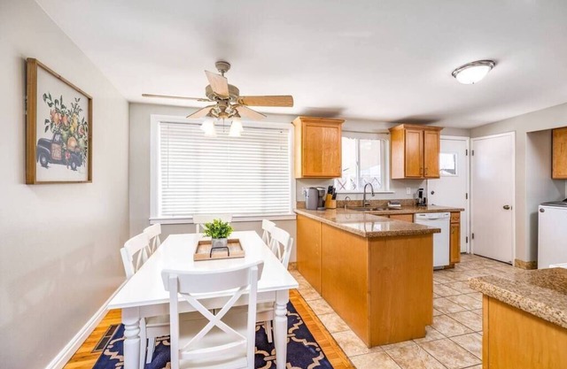 Prime Location Remodeled Rambler Near Cottonwood Canyons