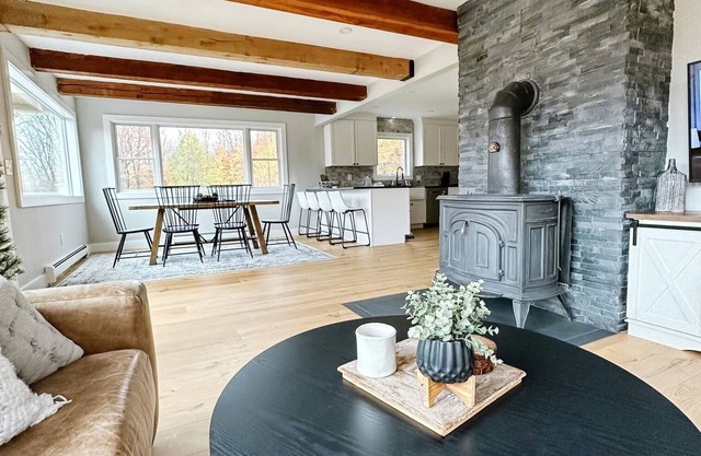 PRIME LOCATION w/HOT TUB! GUT RENOVATED 4 BEDROOM HOME!