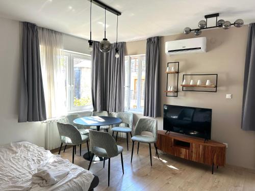 Prime Stay - Deluxe 3 Bedroom Family Apartment