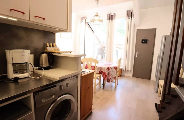 DUPLEX TRES AGREABLE, LUMINEUX ET BIEN EQUIPE POUR 4 A 6 PERSONNES. Classé **