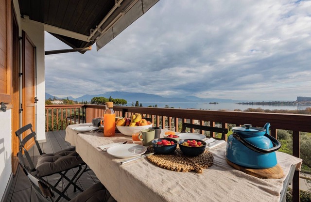 Prince Garda. Catullo Home: Family and Pet Friendly Apartment with Pools.