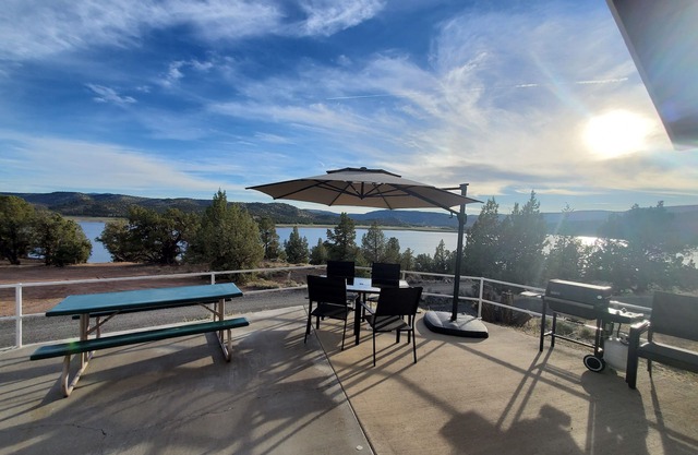 Prineville Resevoir Lake House