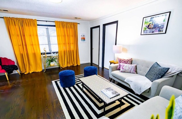 Priscilla's Retro themed house