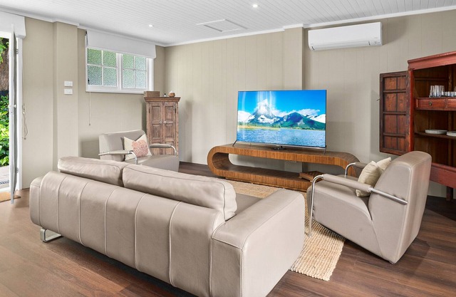 Pristine 1-Bed Studio cottage with pool