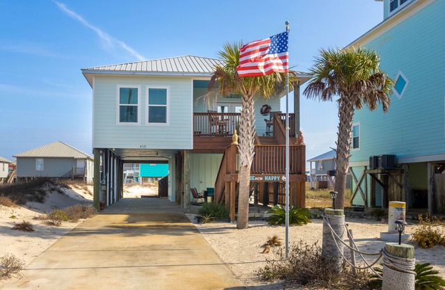 Pristine beach home with gulf view, covered patio, and AC