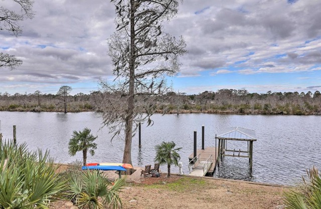 Pristine Cottage with Access to the Trent River