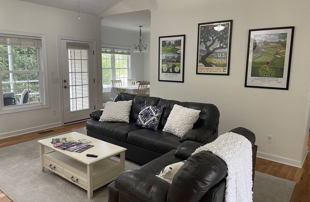 Pristine Pinehurst #6 home - Gated backyard - 2 min to courses. Handicap Access