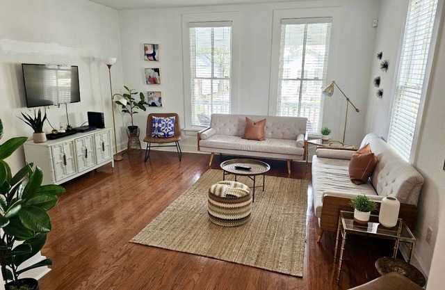 Pristine SouthernCharm Home w/ Pool Historic Ocala / WEC / HITS