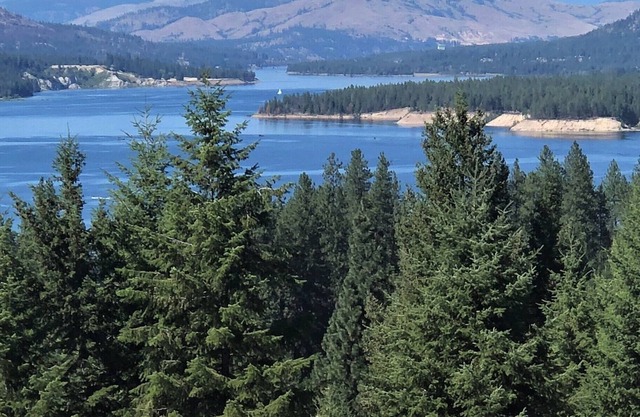 Remorque immaculée avec vue sur le lac Roosebelt