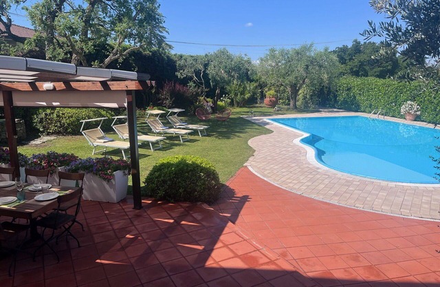 Merveilleuse maison de vacances privée avec sauna, piscine privée, WIFI, climatisation, TV, patio