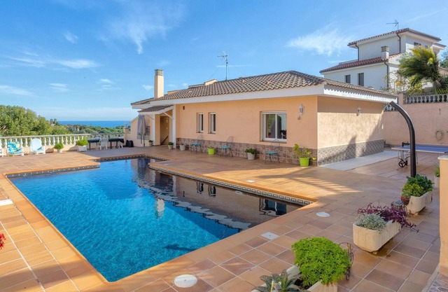 Piscine privée, barbecue et beaucoup de plaisir
