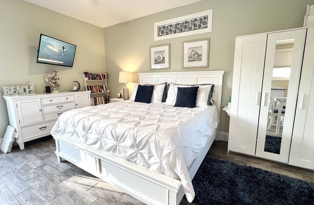 Private 1 Room Studio Apt Near Bonita Beach