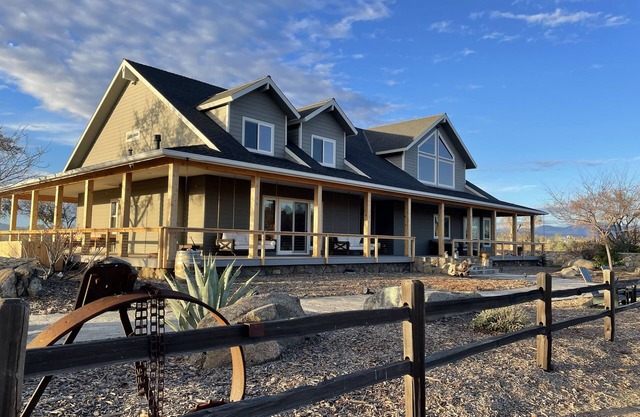 Private 100 acre Ranch - short drive to Yosemite and Bass Lake!
