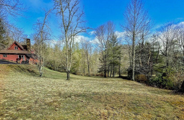 Private 2 Ac Black Rock Mtn Cabin, Hot Tub, Game Room and Creek! Great Location!