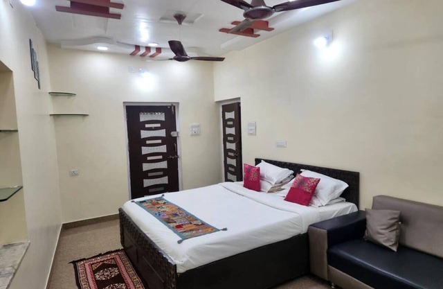 Private - 2 BHK Floor - Paddy's Luxurious Home Stay