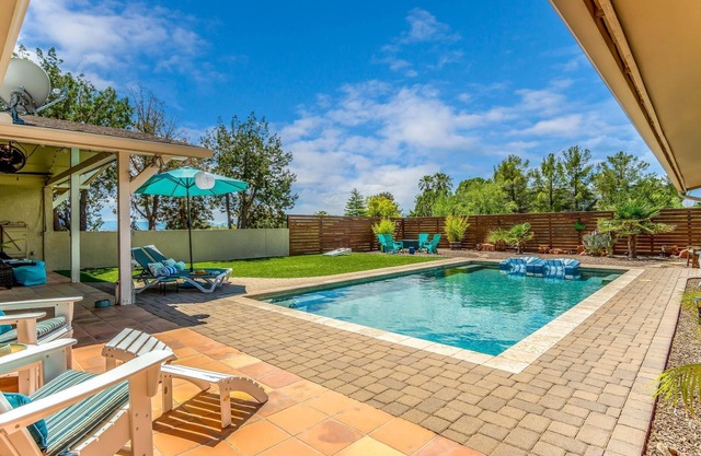 VUES, PISCINE, 2. 5 ACRES PRIVÉS Minutes à SEDONA! SERENE, CALME ET PROPRE