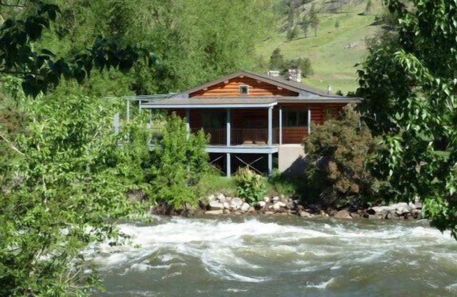 Accès privé à Stillwater rivière! Calme, Cabin Pristine avec une vue imprenable!