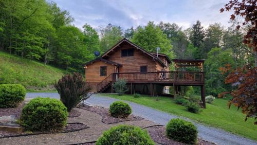 Private and Cozy Cabin Close to Williamsport, PA