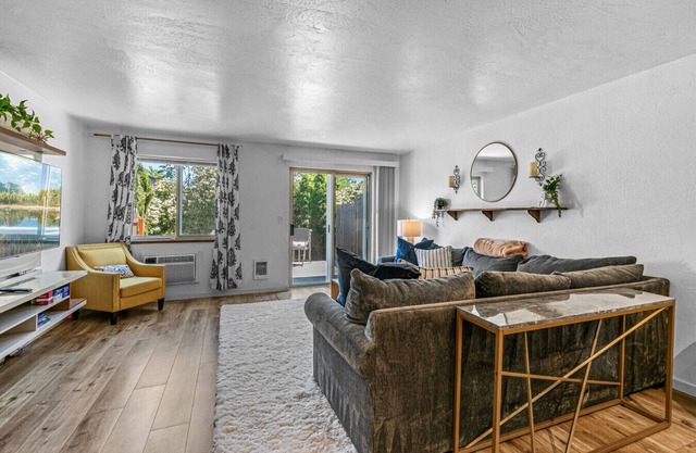 Private Ashland Townhouse