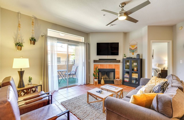 Private Balcony, Resort Amenities: Phoenix Getaway