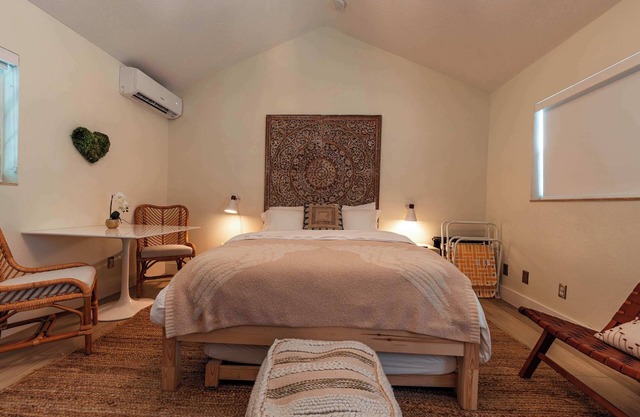 #7 Double Bedroom Near the Beach