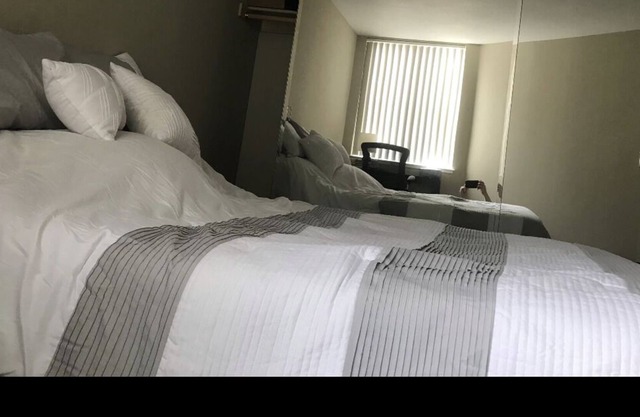Lit privé + salle de bain complète au coeur de la Silicon Valley