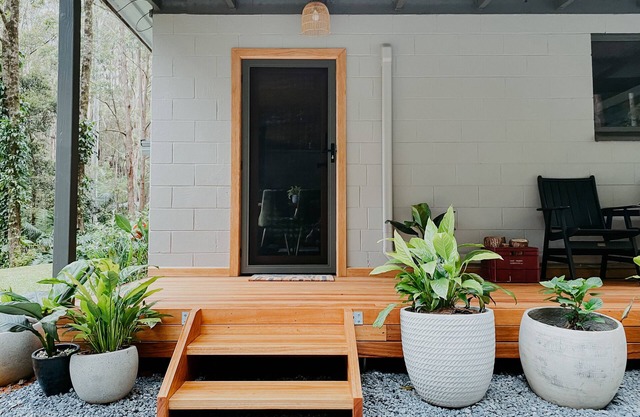 Tallowwood Cottage - Bush Hideaway