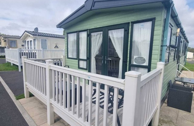 Private Caravan to Hire - Marton Mere Haven Holiday Village