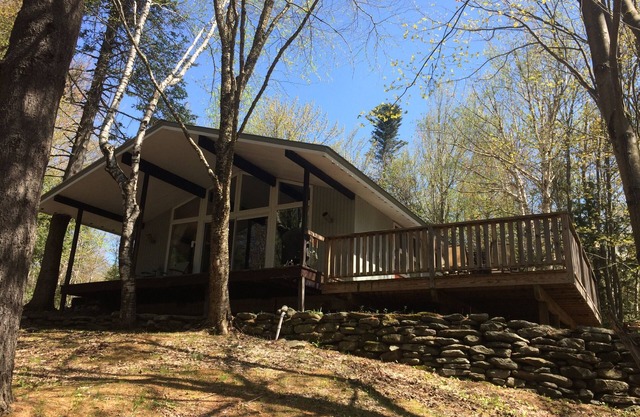 Maison privée contemporaine avec vue sur le mont Snow.
