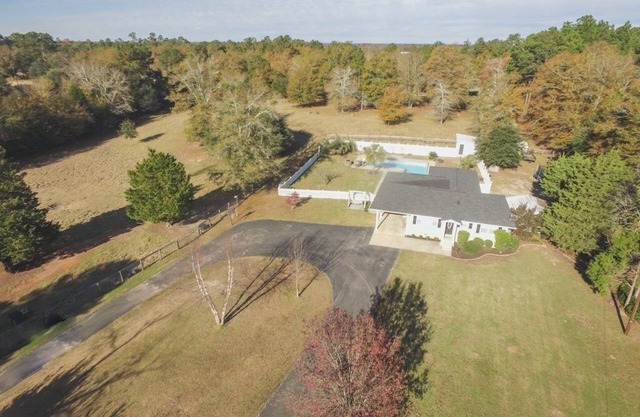 Maison de campagne privée avec piscine