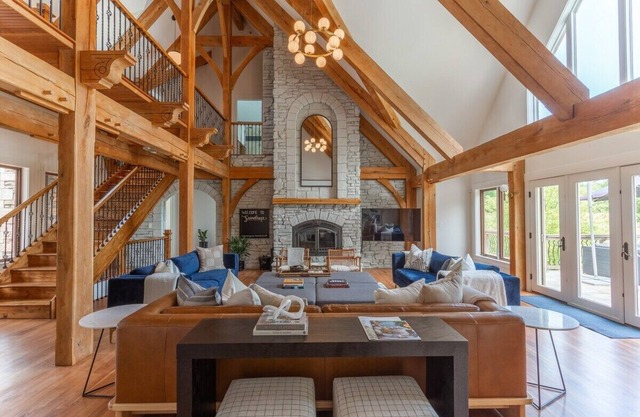 Private Country Home w/Heated Pool & Hot Tub near Wineries