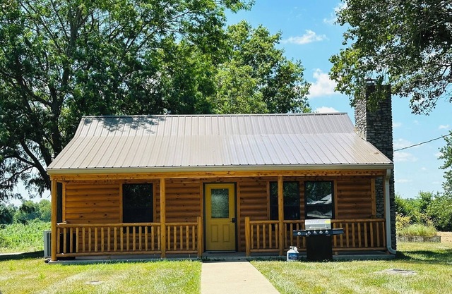 Private Cozy Cabin on Bourbon Trail with Hot Tub
