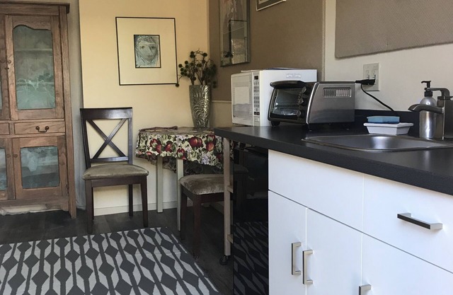 Private Cozy Suite/Cannery Row