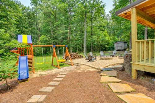 Private Deck Studio Near Guntersville Lake!