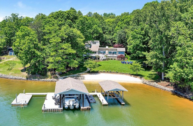 Thomwells Family Affair - Private Dock, Sleeps 18!