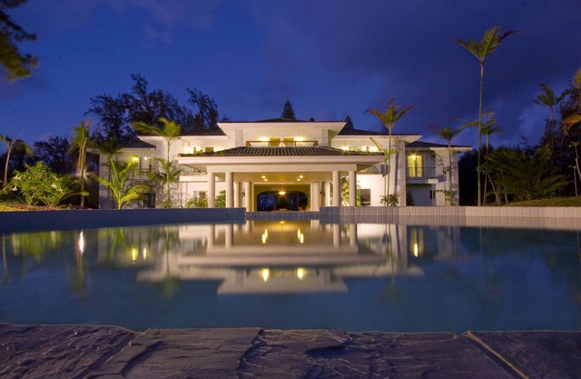 Private Elegant Eco-Lodge with 10 private suites all to yourself