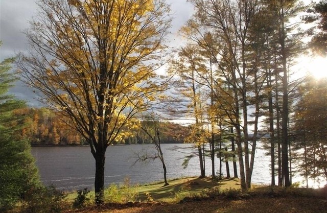 Privé élégant Accueil Waterfront, 4 Acres, Vues! Fam bienvenus!