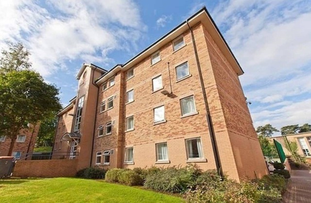 Private ensuite room with shared kitchen facilities.