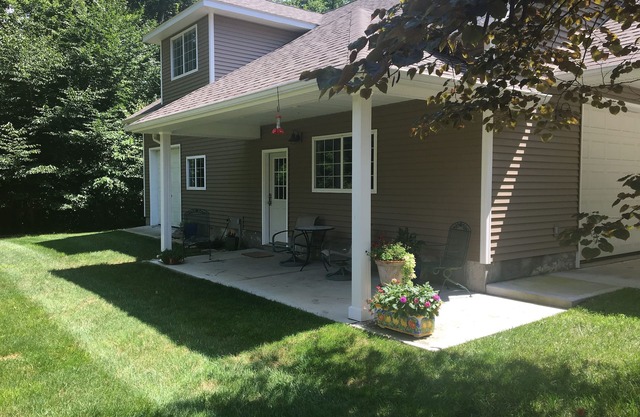 Studio privé entièrement meublé dans le quartier de prestigue