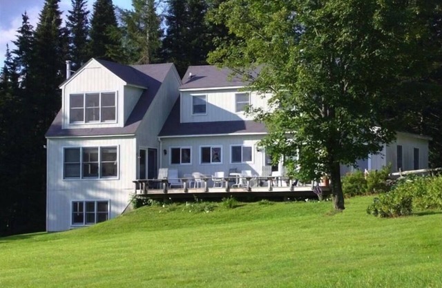 Maison spacieuse Greensboro, lac Caspian / Mountain Views, plage Acc