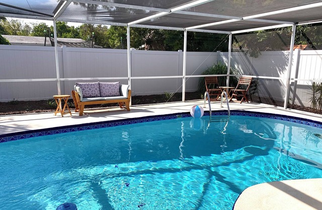 Private Fenced Backyard Oasis w/ Pool, Firepit & Patio-3 King Beds & 3 Full Bath
