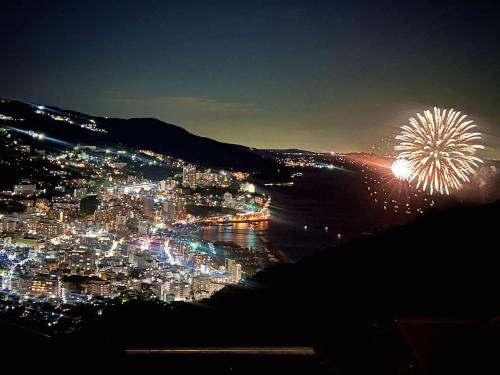 Private Fireworks View & Hot spring Villa Atami