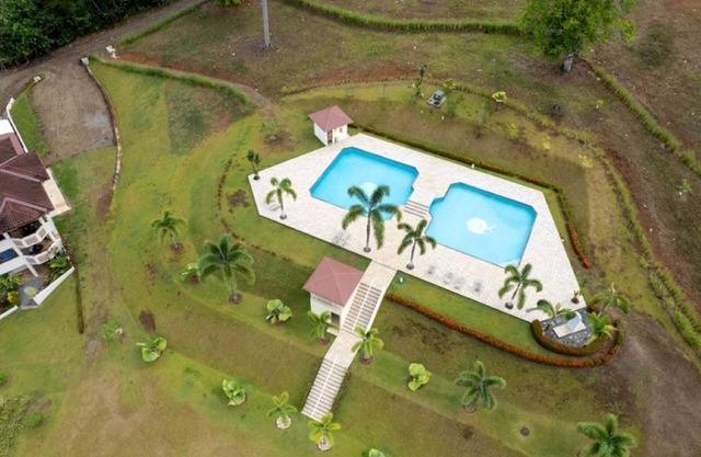 Jardin privé, belle 1 chambre 1 salle de bain avec golf gratuit pour deux personnes