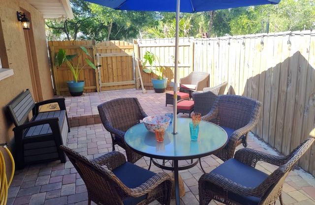 Private Guest house minutes from the Gulf beaches