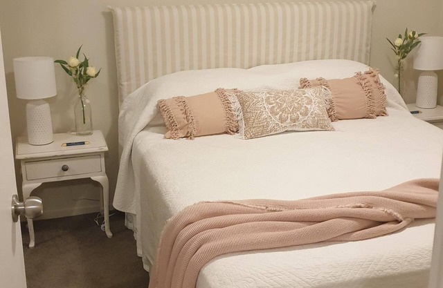 Private guest suite on the North Shore