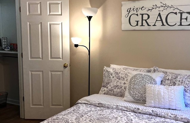 Private Suite in Great Location‼️Downtown Charlotte, Matthews & All‼️