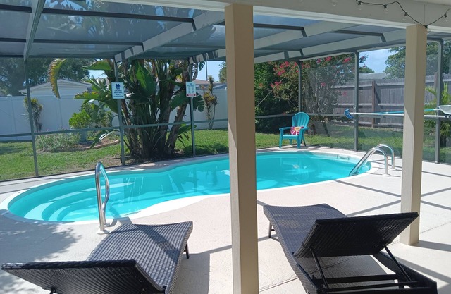Private HEATED Pool home in Port Richey / Essentials Provided during your stay