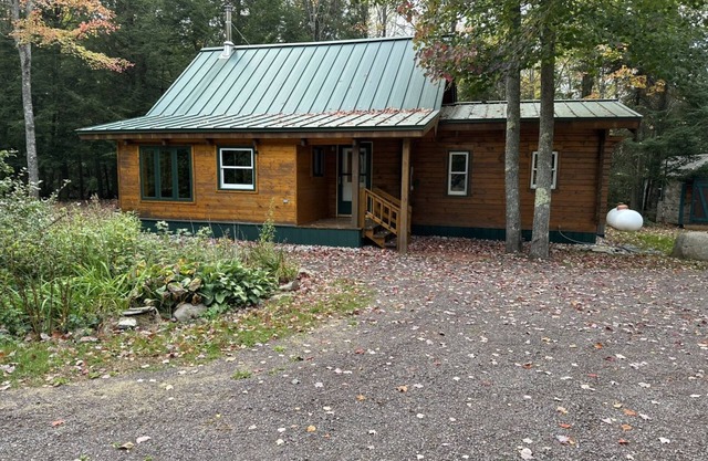 Cozy Riverfront Cabin Getaway in Michigan’s UP - Peace & Privacy