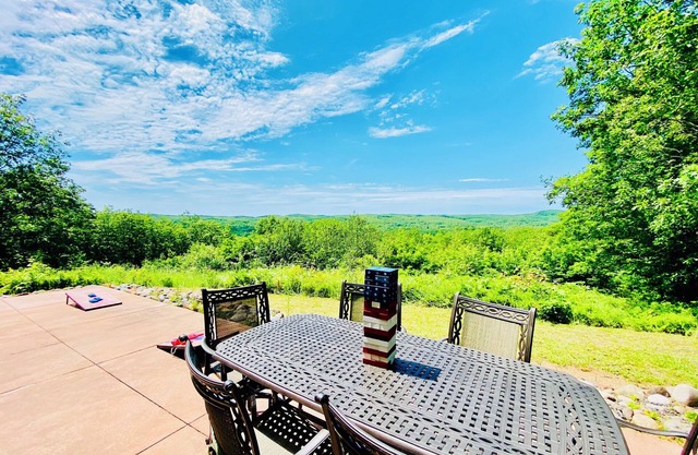 Serene & Private Hilltop Cabin w Valhalla Valley Views: ATV trails Access